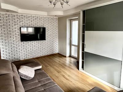 квартира за адресою Тростянецька вул., 8-В