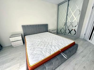 квартира по адресу Степана Бандеры просп., 36