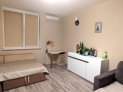 квартира за адресою Композитора Мейтуса вул., 4а
