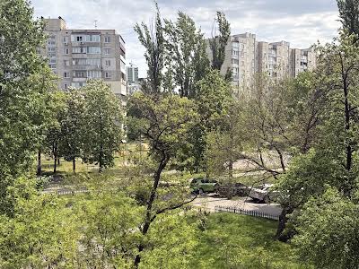 квартира за адресою Соборності просп. (Возз'єднання), 1-Б