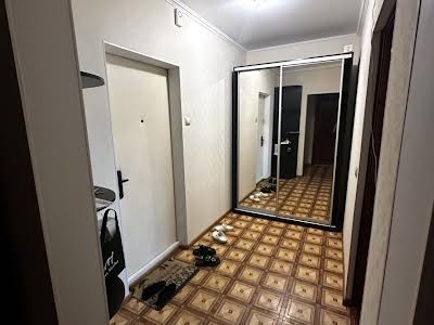 квартира по адресу Драгоманова ул., 12-А
