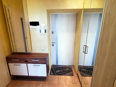 квартира по адресу Святошинская ул., 27г