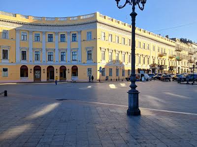 квартира по адресу Европейская пл. (Екатерининская), 1