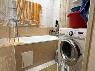 квартира за адресою Свободи просп., 30