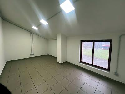 комерційна за адресою Юності вул., 120