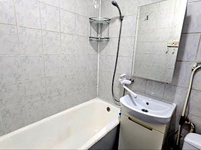 квартира за адресою Євгена Танцюри вул., 34