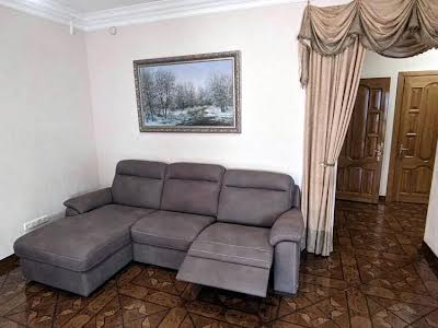 квартира по адресу Первомайского Леонида ул., 9-А
