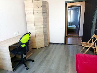 квартира по адресу Нижнеднепровская ул., 4