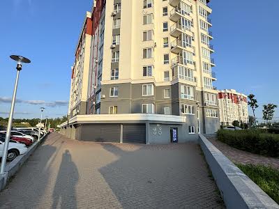 комерційна за адресою Єдності вул., 5