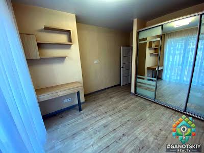 квартира за адресою Добровольців пров., 3