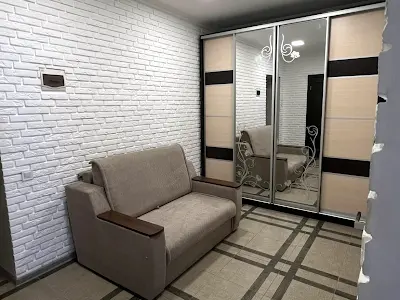 квартира за адресою Водопровідна вул., 42