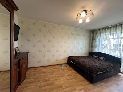 квартира за адресою Драгоманова вул., 1-К