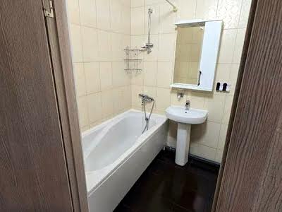 квартира за адресою Михайла Грушевського вул., 30б