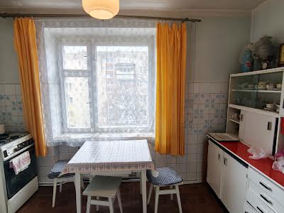 квартира за адресою Залізнична вул., 44