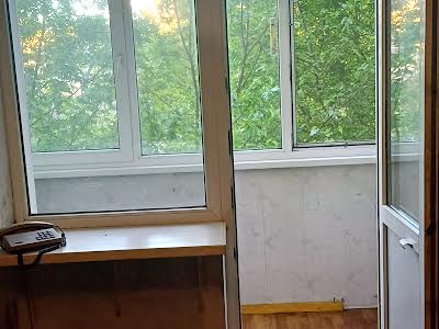 квартира за адресою Леоніда Каденюка просп. (Юрія Гагаріна), 18