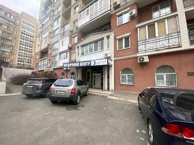 комерційна за адресою Сирецька вул., 32