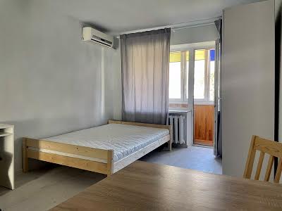 квартира за адресою Дніпровська вул., 2