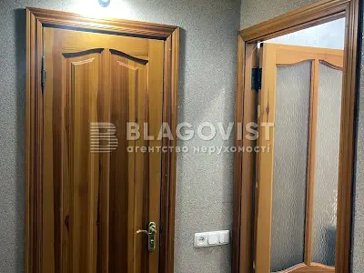 квартира за адресою Дніпровська набережна вул., 3