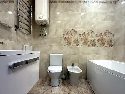 квартира за адресою Регенераторна вул., 4