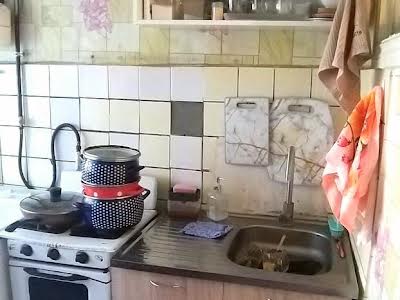 квартира за адресою Василя Сухомлинського вул. (Совхозна), 50
