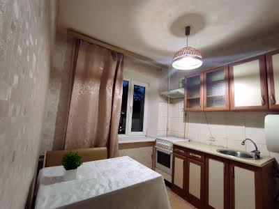 квартира за адресою Дорогожицька вул., 18