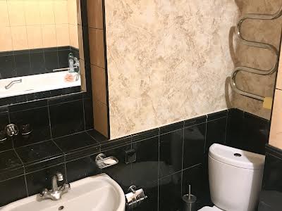 квартира за адресою Ревуцького вул., 5