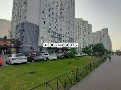 квартира за адресою Драгоманова вул., 10