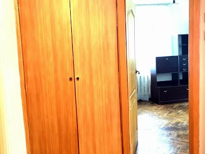 квартира по адресу Карела Чапека ул. (Юліуса Фучика), 9
