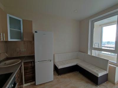 квартира за адресою Зарічна вул., 1б