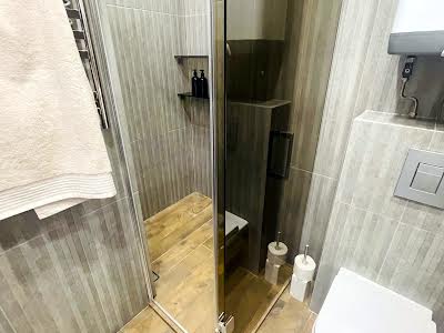 квартира по адресу Салютная ул., 2