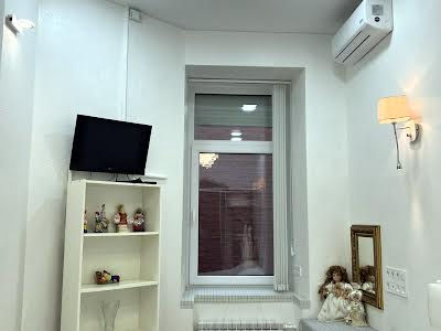 квартира за адресою Мала Житомирська вул., 5
