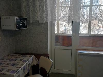 квартира за адресою Райдужна вул., 47