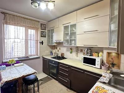 квартира за адресою Академіка Корольова просп., 8