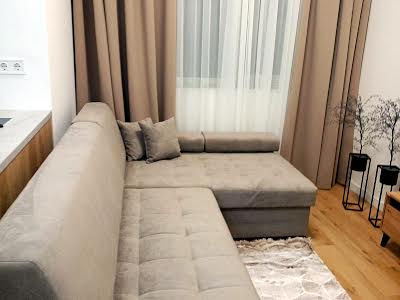 квартира за адресою Залізнична вул., 7