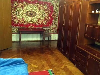 квартира за адресою Генерала Петрова вул., 37