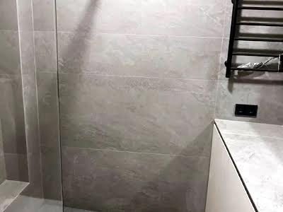 квартира за адресою Салютна вул., 2к18