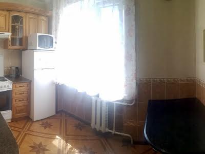 квартира за адресою Предславинська вул., 25