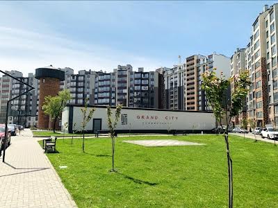 квартира за адресою Домбровського вул., 3б корп. 15