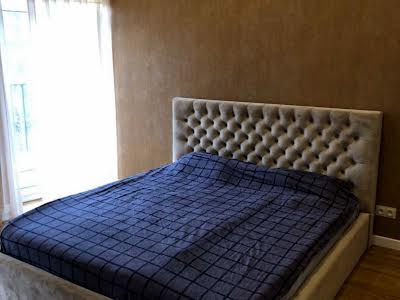 квартира за адресою Мисливська вул., 3