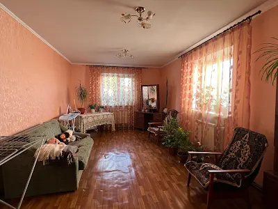 будинок за адресою с. Требухів, Гоголівська, 65