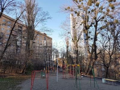 квартира по адресу Леси Украинки бульв., 3