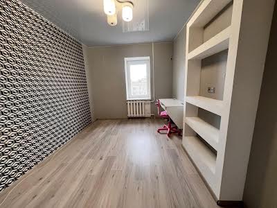 квартира за адресою Євгена Чикаленка вул., 59д