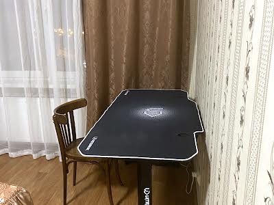 квартира по адресу Софии Русовой ул., 1