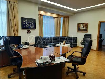 коммерческая по адресу Михаила Грушевского ул., 34/1