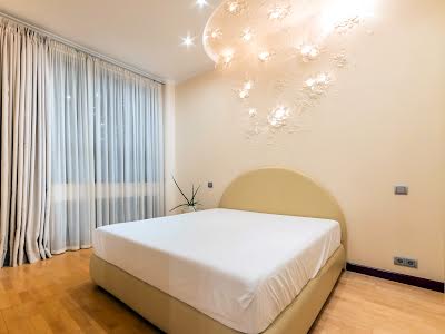 квартира за адресою Шота Руставелі вул., 44