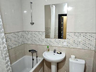 квартира за адресою Сім'ї Кульженків вул. (Петра Дегтяренка), 37