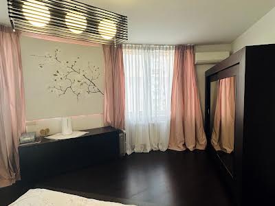 квартира за адресою Олени Пчілки вул., 2