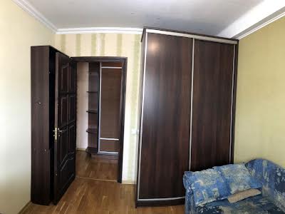 квартира по адресу Ореста Левицкого ул. (Академіка Курчатова), 4