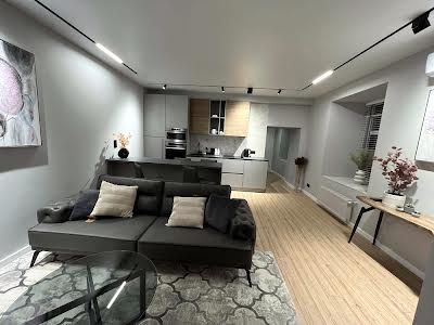 квартира за адресою Лесі Українки вул., 43