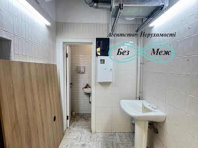 комерційна за адресою Щаслива вул., 11
